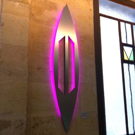 Applique murale bouclier urbain